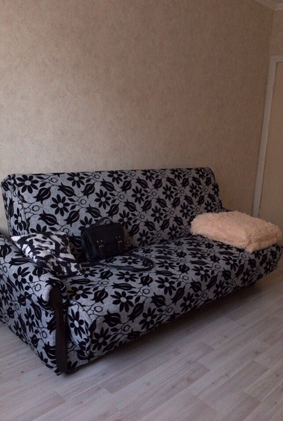 Срочно!!!<br>Сдаётся комната в уютной и чистой 3-ёх комнатной квартире !)<br><br>В соседях 3 девочки,возраст 20-22 года, неконфликтные,не шумные и дружные!<br>Ищем девочку приблизительно такого же возраста, чистоплотную,порядочную, работающуюстудентку <br>Квартира находится в 10-ти минутах пешком от метро Люблино, ~5 минут на транспорте метро Волжская <br>Район полон магазинов,несколько прямо рядом с домом,тихий двор.<br>По цене 14.500/мес + 11.250 залог (возвращается при выезде) <br>Заезд 25 апреля! <br>Вопросы в лс и по номеру 89877592816 <br><br> - фото Фото: Срочно!!!<br>Сдаётся комната в уютной и чистой 3-ёх комнатной квартире !)<br><br>В соседях 3 девочки,возраст 20-22 года, неконфликтные,не шумные и дружные!<br>Ищем девочку приблизительно такого же возраста, чистоплотную,порядочную, работающуюстудентку <br>Квартира находится в 10-ти минутах пешком от метро Люблино, ~5 минут на транспорте метро Волжская <br>Район полон магазинов,несколько прямо рядом с домом,тихий двор.<br>По цене 14.500/мес + 11.250 залог (возвращается при выезде) <br>Заезд 25 апреля! <br>Вопросы в лс и по номеру 89877592816 <br><br>