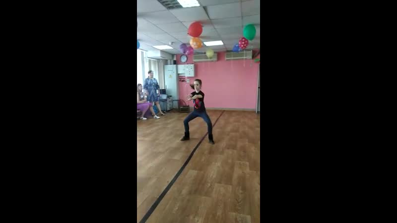 Оля Гутник 9 лет