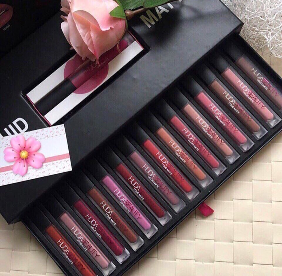 Набор матовых помад Huda Beauty в Енакиево