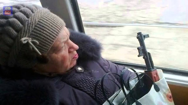 СОСТРАДАНИЕ В районе метро Бауманская к Андрею подошла пожилая женщина в одежде среднего качества: Молодой человек, перекусить не поможете Он решил, что ослышался; что его приглашают к