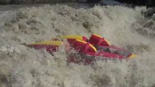 Ключевая бочка в пороге на р.Ур. 2015г [id891534|Дмитрий] (видео)